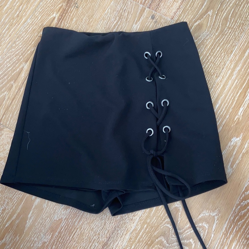 Black tie-up Skort size Small